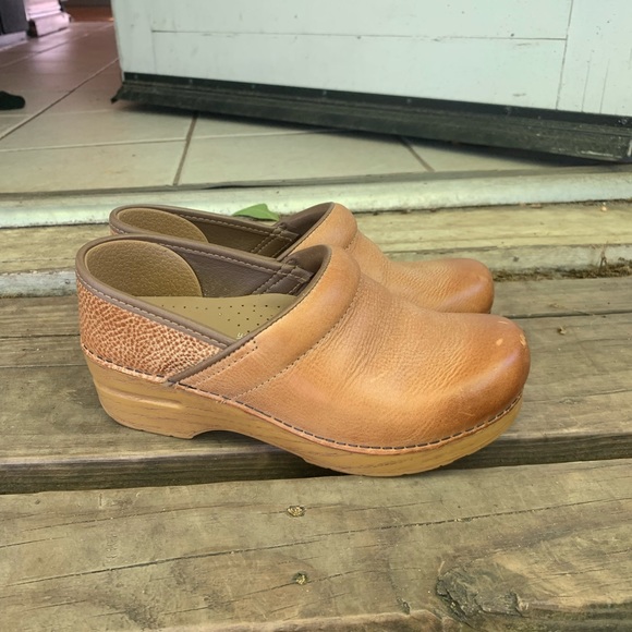 Dansko Shoes - Dankso Size 37 WIDE Brown Leather